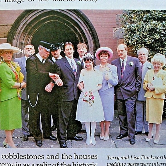 Vintage Coronation Street Book Weatherfield Life TV Classic British Show Gift - Picture 5 of 16